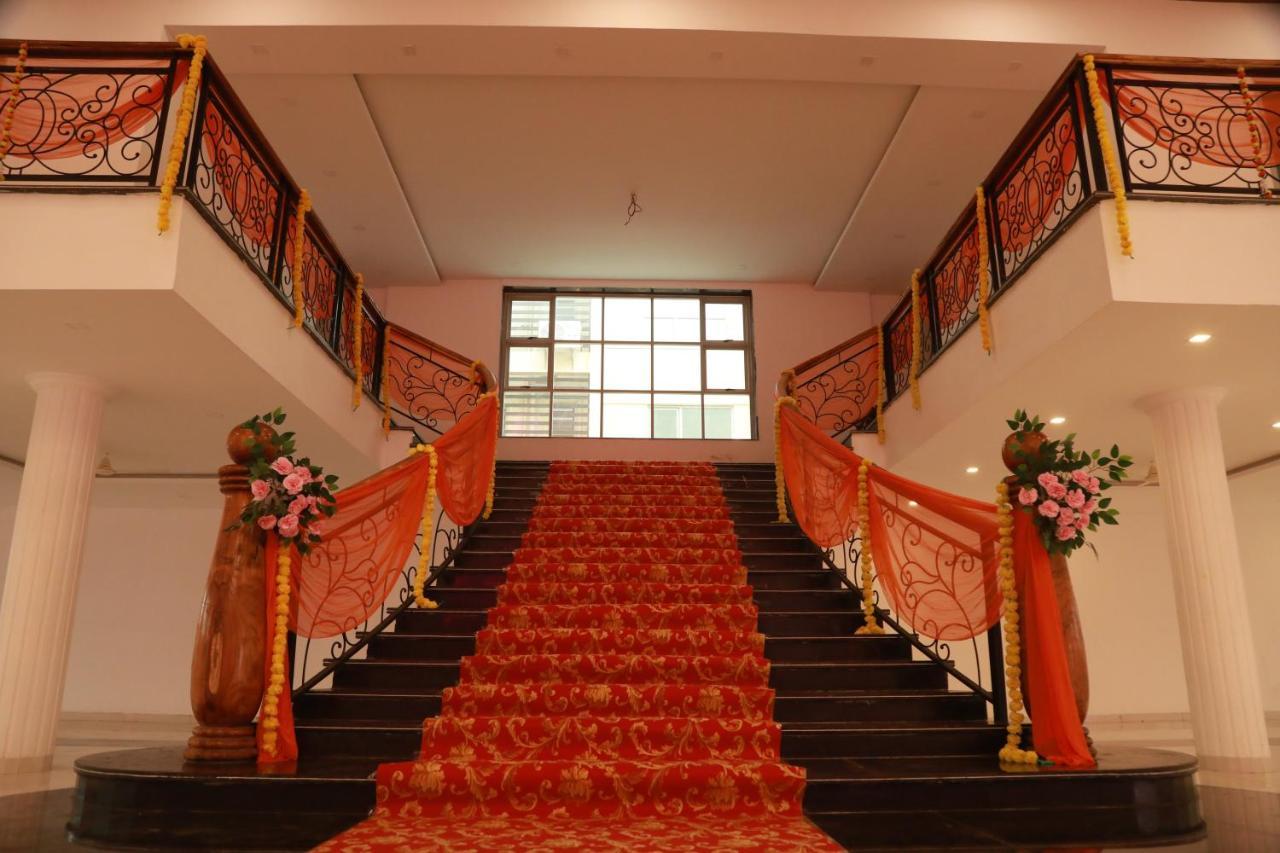 The Orange Flag, Phulambri Hotel Ganori Kültér fotó